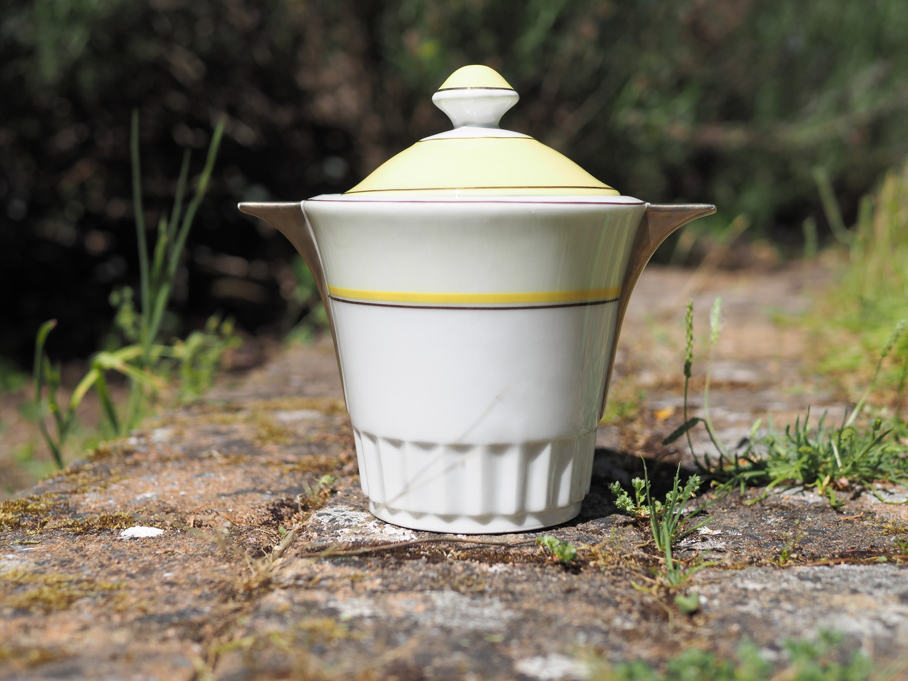 Sucrier Art Déco Jaune et Or, Anses en Ailettes - Années 20 Limoges, Giraud, Le Grand Dépot