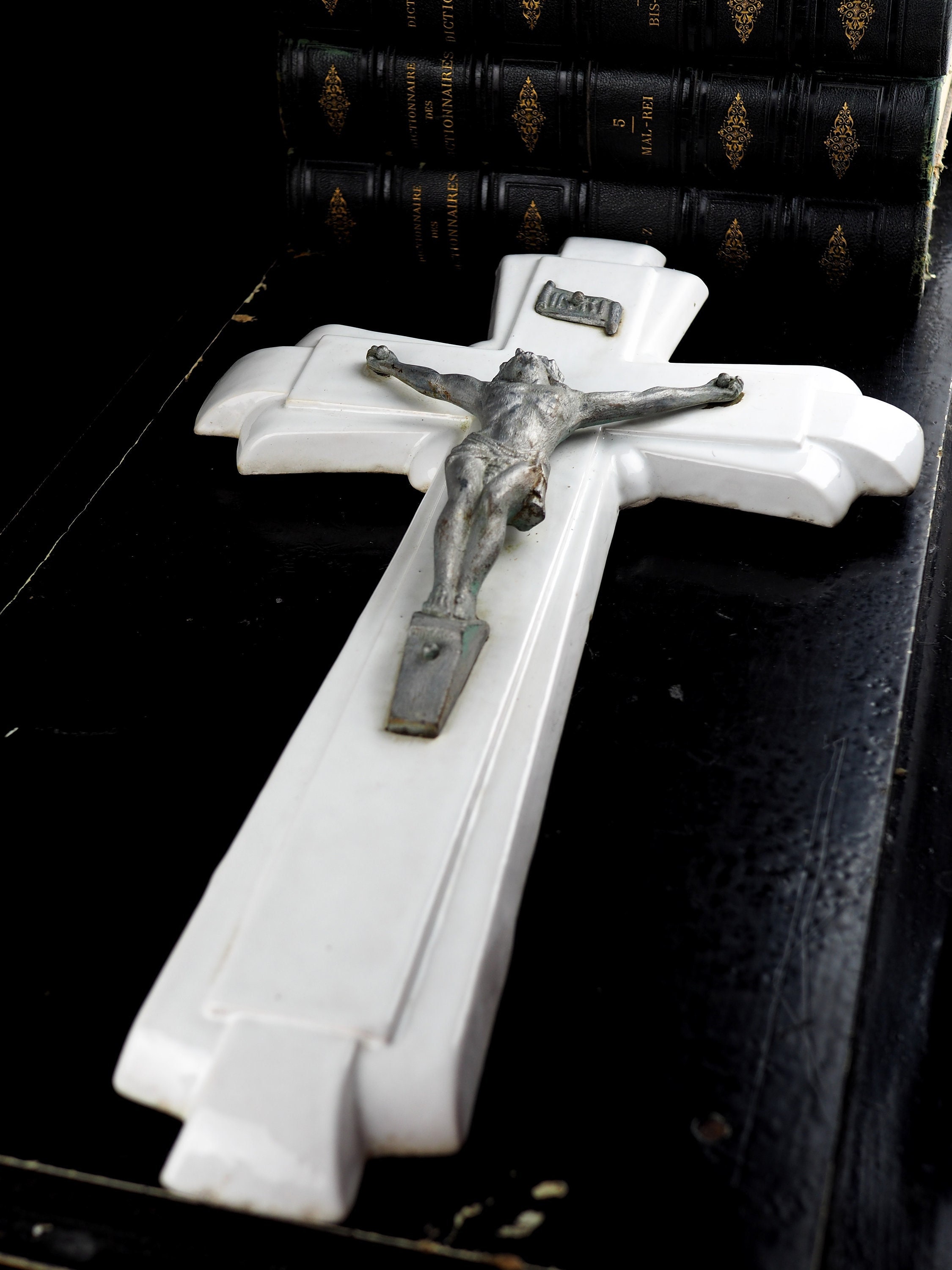 Grande Croix Catholique en Faience | 60 cm - Choisy-Le-Roi/Hippolyte Boulenger Fin 19Ème Début 20Ème