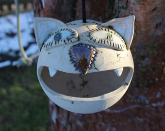 Vogelhaus , Futterhaus, Gartendekoration, Gartenkeramik, Vogel