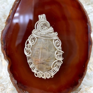 Moonstone Wire Wrap Pendant / Silver Wire Wrap Pendant / Non-Tarnish Silver Plated Wire Wrap Pendant