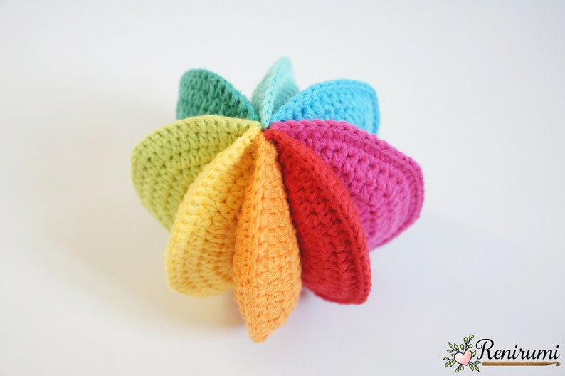 Crochet pattern rainbow ball Renirumi image 4