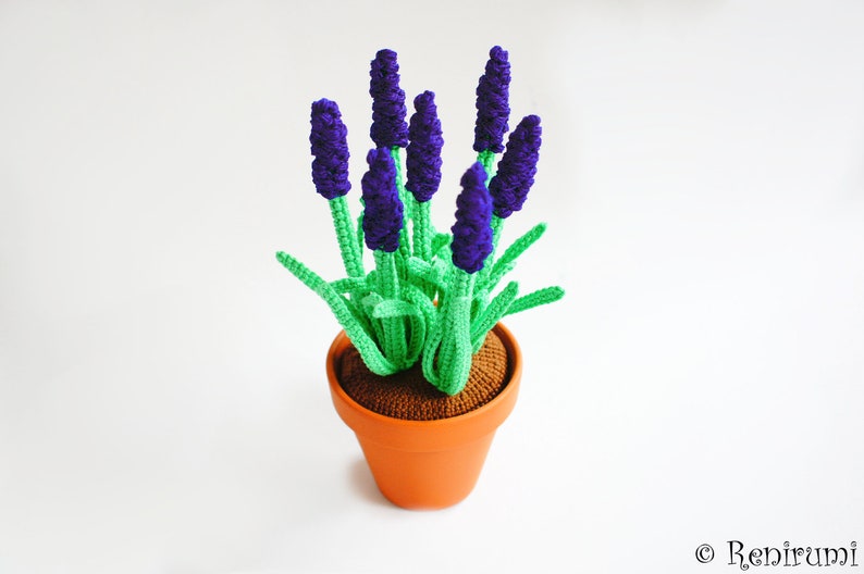 Crochet pattern grape hyacinth pot flower Renirumi image 3