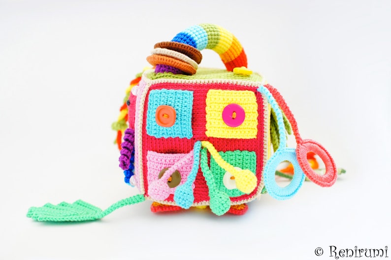 crochet pattern activity cube game dice Renirumi image 7