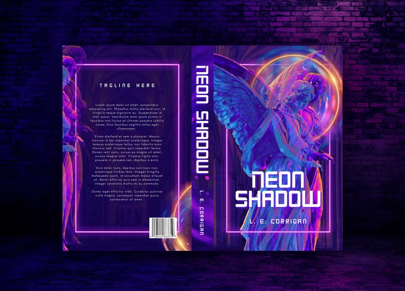 Puede incluir: Una portada de libro titulada Neon Shadow de L. E. Corrigan con una estatua alada iluminada por luces de ne&oacute;n p&uacute;rpuras y azules. La portada muestra el t&iacute;tulo y el nombre del autor, mientras que la contraportada incluye texto y un c&oacute;digo de barras.