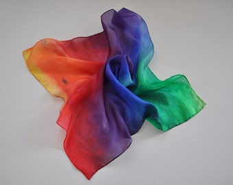 Seidentuch, Tuch, Nickituch, kleines Tuch, handgemalt mit dampffixierbare Farbe in Regenbogenfarben, Luftig-leichter Hals Schmeichler