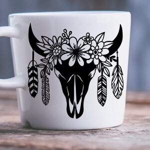 Cow Skull Flowers and Feathers Vinyl Sticker Vinyl Decal, Car Window Decal, Tumbler Decal, Yeti Cup Decal, Southwestern, Nature imagem 6