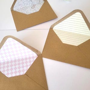 4 enveloppes en papier kraft doublées :)