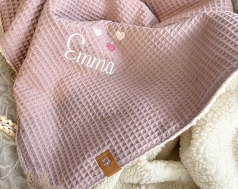 Babydecke Teddyfell personalisierbar mit Namen Wafflepiqué Wafflepique Altrosa Geburt Taufe Kuscheldecke Kinderwagen