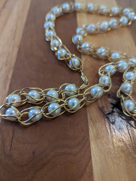 Faux Pearl and Goldtone Necklace - image 2