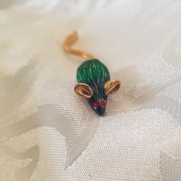 Gold and Enamel Mouse Pin With Moveable Tail