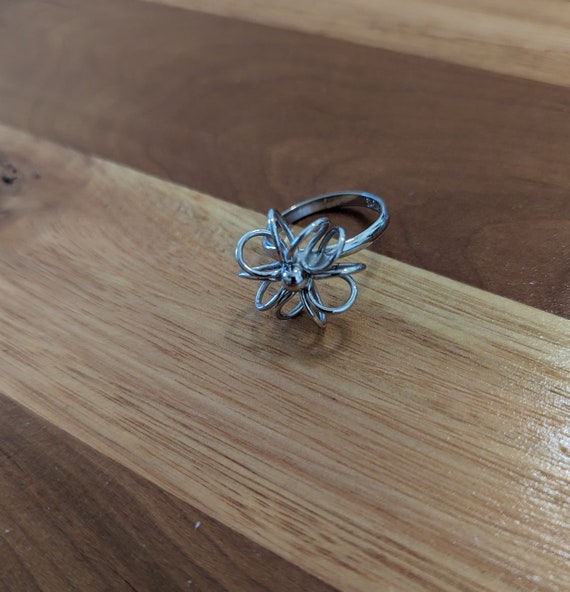 Sarah Coventry Ring Love Knot - image 1