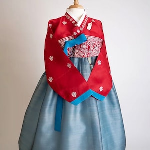 Hanbok Rental _ W18. Red