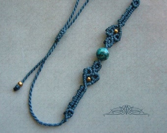 Makramee Armband, Makramee Schmuck, micromacrame bracelet, petrol, teal, Messingperlen, Türkis-Perle