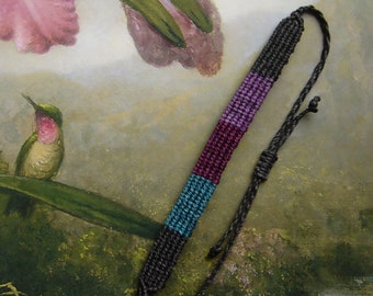 Makramee Armband, Makramee Schmuck, micromacrame bracelet, lässig, gedeckte Farben