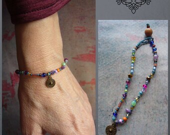 Boho-Armbändchen, Glasperlen, geknotet, Armschmuck, Geschenk für Frau, bunt, Yoga Schmuck, Mandala Anhänger