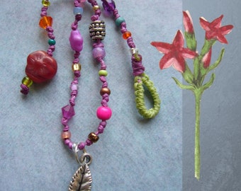 Pulsera bohemia, cuentas de vidrio, anudada, joyería para el brazo, cuentas de vidrio, cuentas pequeñas, filigrana, minimalista, delicada, rosa, colorida, borla