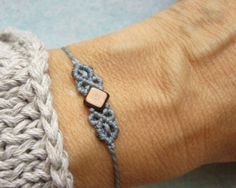 Macrame bracelet micromacrame bracelet blue-grey Micromacrame bracelet minimalist filigree Czech glass rhombus