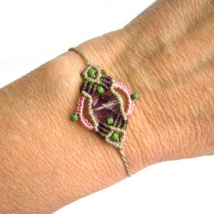 SALE Macrame bracelet, macrame jewelry, micromacrame bracelet, boho, natural, old pink, green, cut glass beads, seed beads image 1