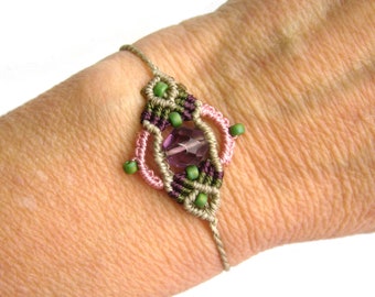 SALE * Macrame bracelet, macrame jewelry, micromacrame bracelet, boho, natural, old pink, green, cut glass beads, seed beads