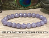 Lilac Lepidolite bead bracelet, Lepidolite bracelet, lepidolite mala, Lepidolite beads, yoga, reiki, chakra, om