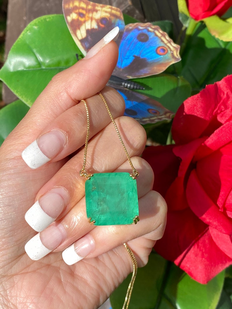 Mesmerizing Natural Green Colombian Emerald Necklace, Emerald May Birthstone, Natural Gemstone Dainty Necklace Emerald Pendant, Gift for Her zdjęcie 8