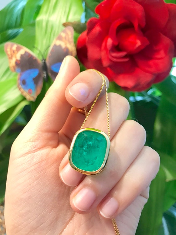 Angelina Jolie Inspired Forest Green Emerald Necklace Etsy