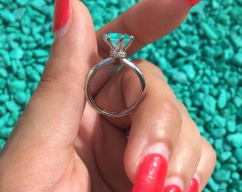 Natuurlijke Paraiba Toermalijn Solitaire verlovingsring van meer dan 1+ karaat! Koperlager Paraiba Brazilië Neon Levendig Blauw