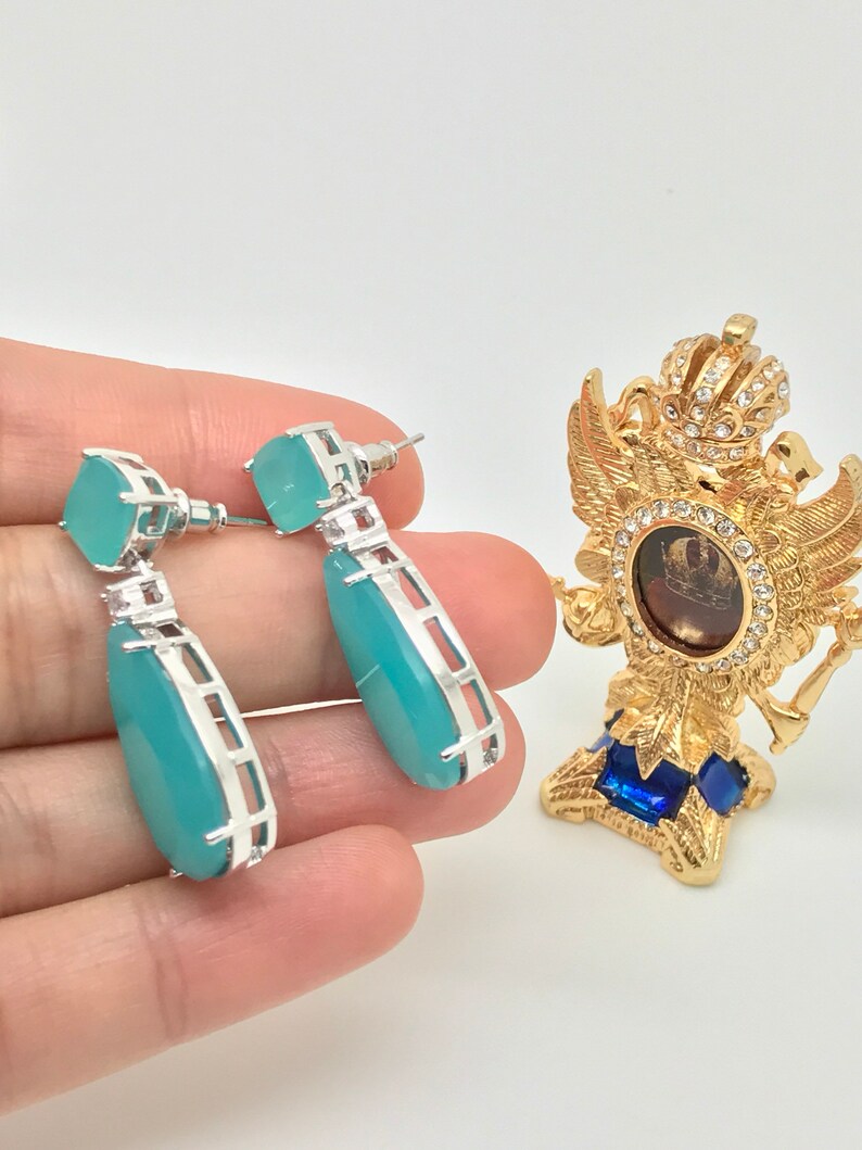 Royalty Halmarked Princess Magnificent Ocean Blue Natural Blue Jade Dangle Drop Earrings
