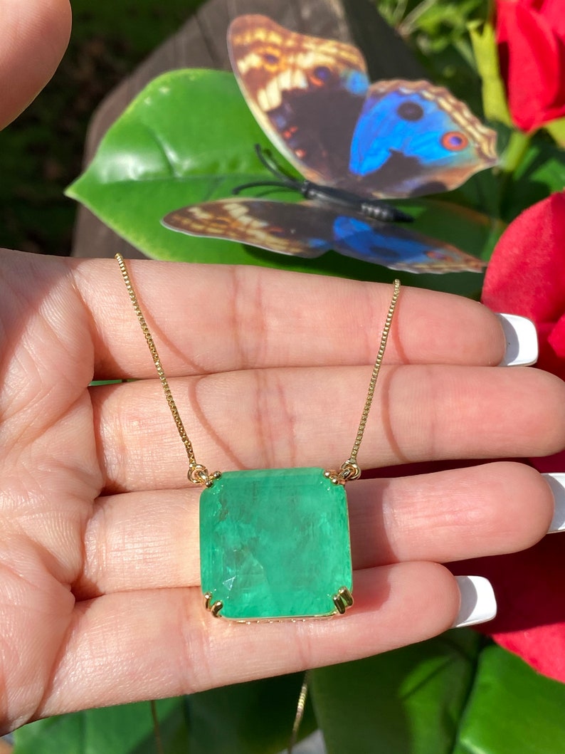 Mesmerizing Natural Green Colombian Emerald Necklace, Emerald May Birthstone, Natural Gemstone Dainty Necklace Emerald Pendant, Gift for Her zdjęcie 7
