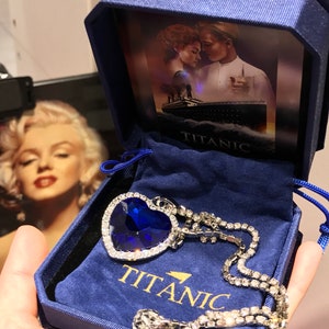 Titanic Necklace , Heart of the Ocean Necklace, Forever Love, Sapphire Necklace , Inspired by Titanic, Rose Necklace from Titanic imagem 8