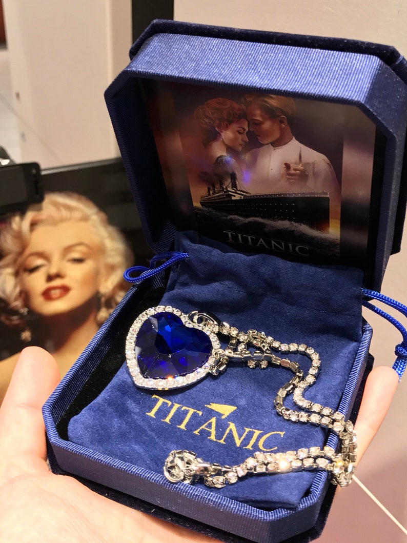 Titanic Necklace , Heart of the Ocean Necklace, Forever Love, Sapphire Necklace , Inspired by Titanic, Rose Necklace from Titanic imagem 8