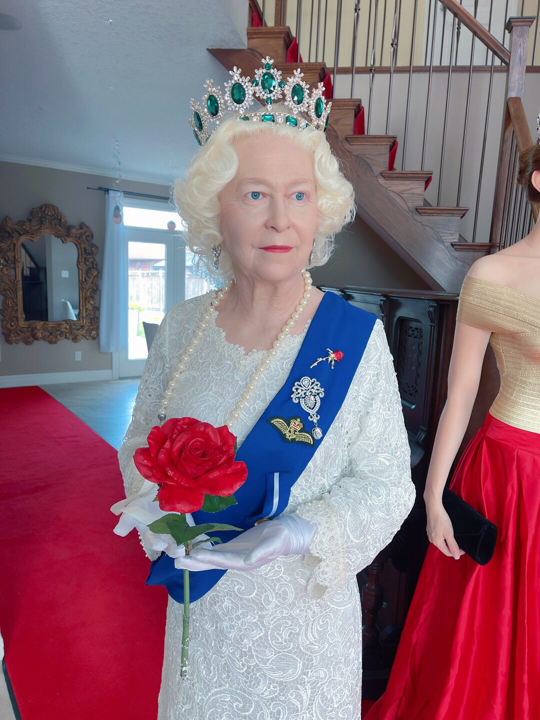 In Memory of Our Beloved Queen Elizabeth, Rose of England Brooch Pin