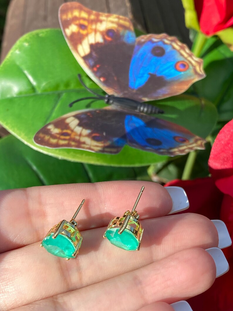 18K Yellow Gold Vermeil Earrings 10mm May Birthstone Earrings Glowing Natural Neon Colombian Emerald Stud Earrings Emerald Heart Earrings