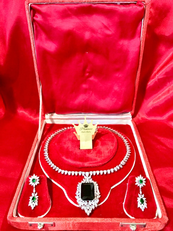 Royal Elegance Green Emerald and Diamond Jewelry Set | Etsy
