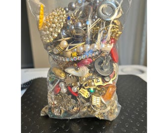 Mixed Craft Jewelry Lot 2 lbs 11 oz Vintage Modern Broken Repair Repurpose Lot 1