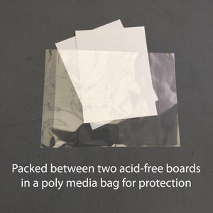 Puede incluir: Dos tableros blancos sin &aacute;cido se empaquetan en una bolsa de polimedia transparente para protegerlos.