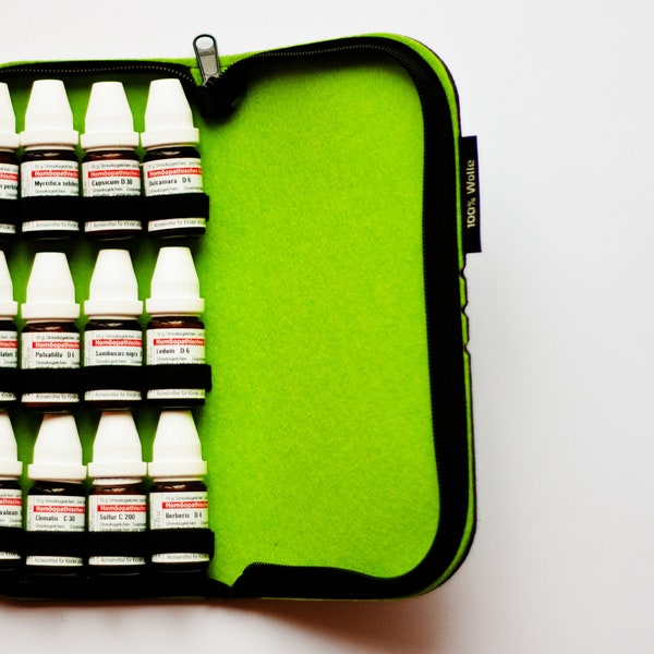 Pencil case for 12 x 10g bottles of homeopathy globoli