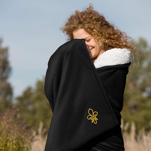 Fleur de lis Premium sherpa blanket