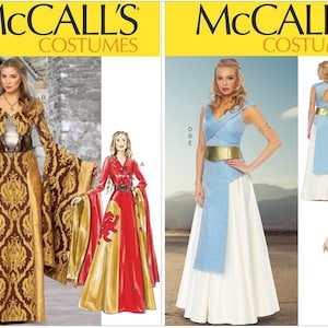 Op de afbeelding: Naai-patroon van McCall's Costumes voor een middeleeuwse jurk. Het patroon omvat vier verschillende stijlen: een gouden en bruine jurk met lange mouwen, een rode en gouden jurk met lange mouwen, een lichtblauwe jurk met een witte onderrok en een bruine en beige jurk met een witte onderrok.