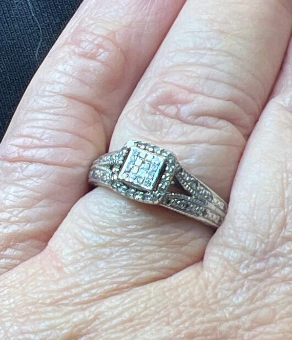 Sterling and diamond ring - image 4