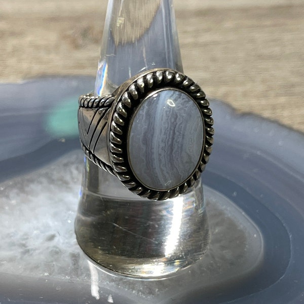 Vintage Sterling  blue  lace agate ring