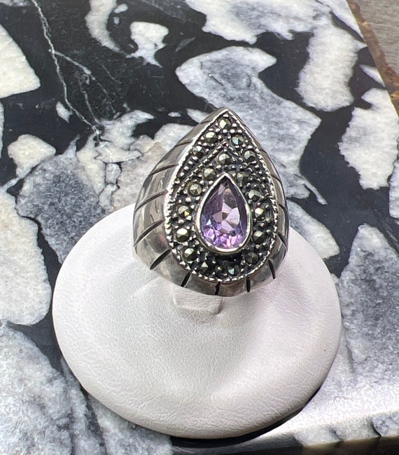 Sterling marcasite and amethyst ring - image 4