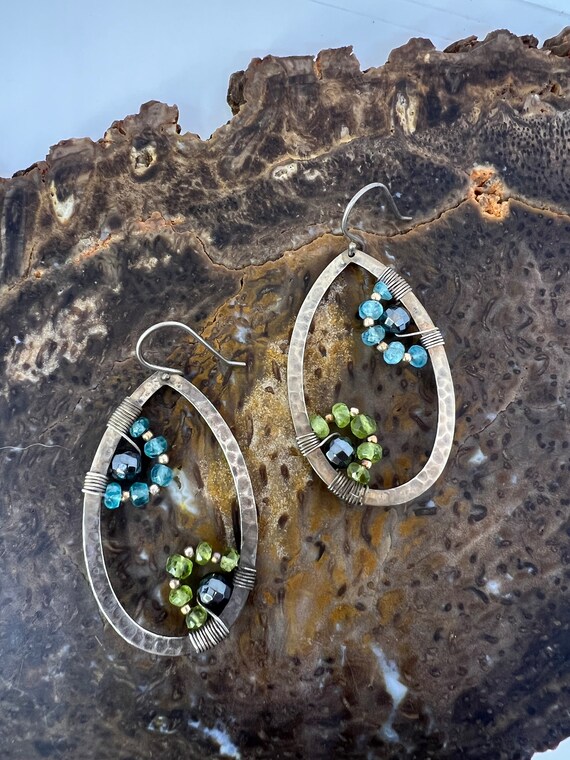 Deaigner dangle earrings - image 1