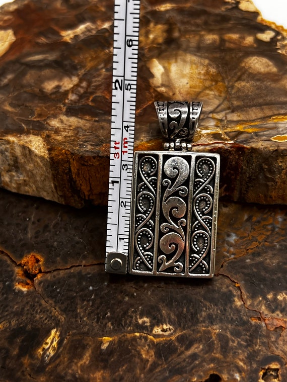 Sterling pendant with scroll work and hinged bail - image 4