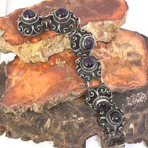 Vintage Sterling amethyst cabochon bracelet