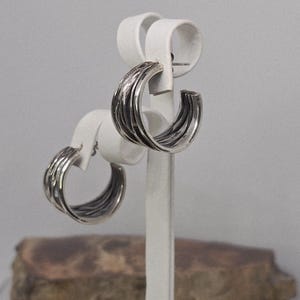 Sterling silver vintage Artisan made 3/4 hoop earrings