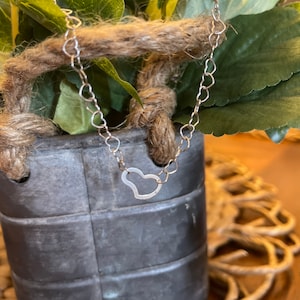 Heart link chain necklace