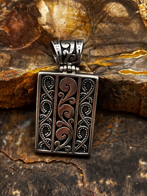 Sterling pendant with scroll work and hinged bail - image 3