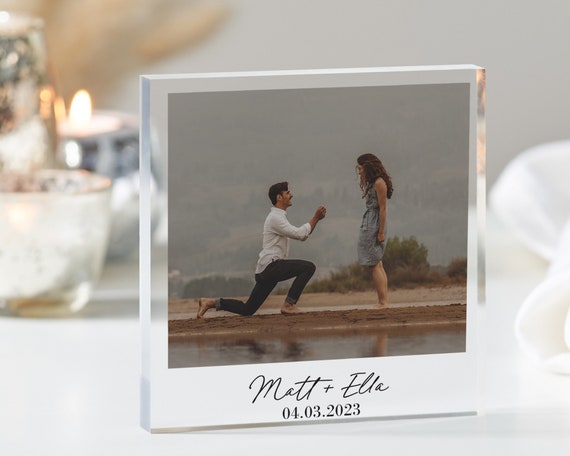 Regalo di fidanzamento - Foto personalizzata su legno - Stampa personalizzata - Ricordo rustico - Regalo per coppia di fidanzati o fidanzati - Regalo di anniversario in legno - Italia