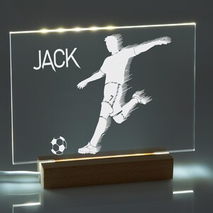 Personalisierte Fußball Geschenk für Jungen und Mädchen | Weihnachts-Fußballgeschenk für Kinder | LED Nachtlicht | LED Schreibtischlampe | Geburtstagsgeschenk für Kind